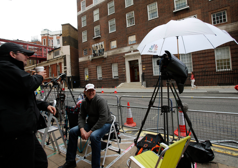 Illustration for article titled 'Exciting' 'Scenes' From the Royal Baby Watch
